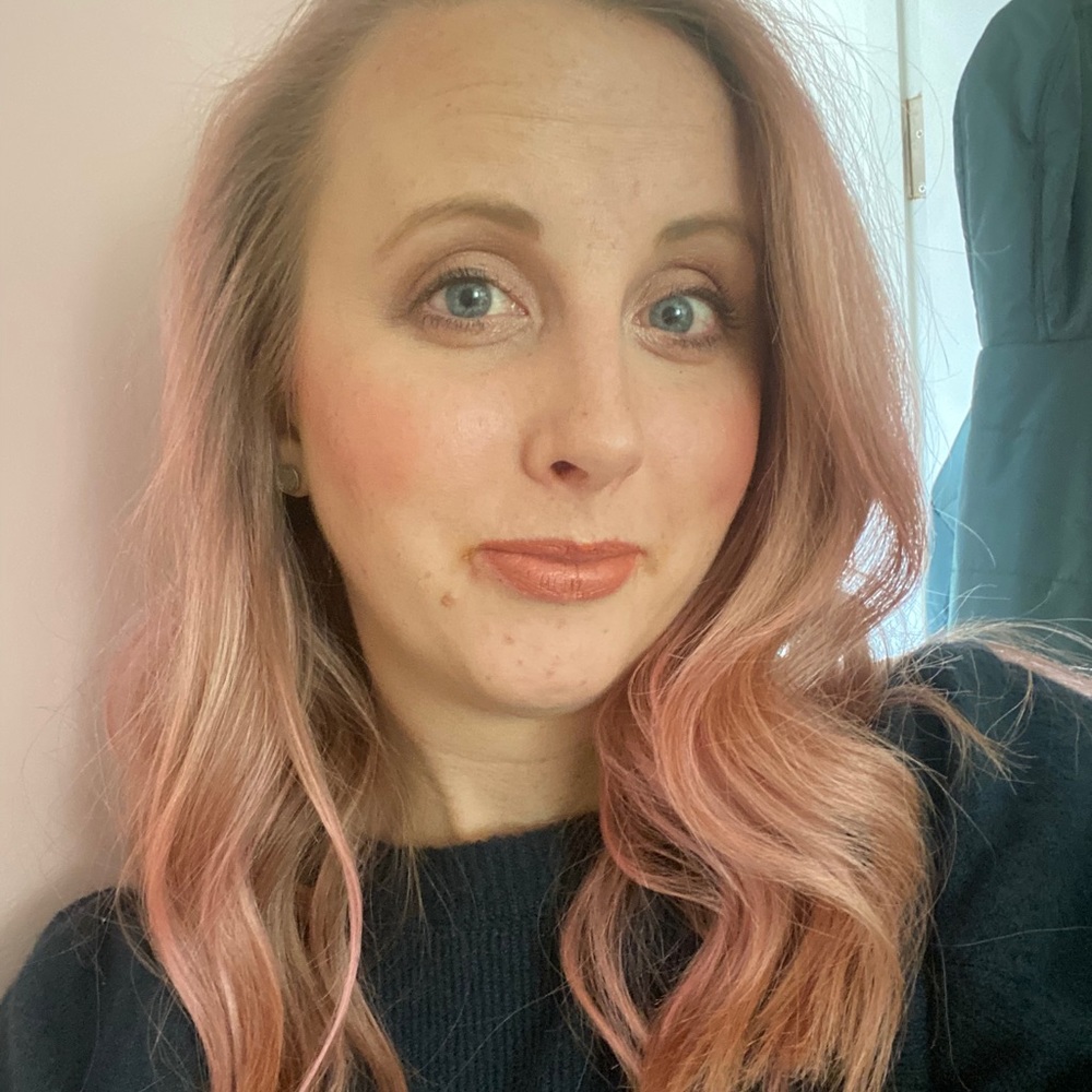 Meet your Posher, Makayla a.